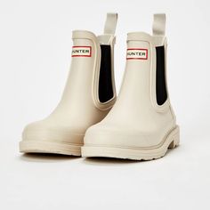 Cream. Size 9. Single Wear In Excellent Condition. I Would Say New Because You Can’t See They Were Ever Worn. Hits Above The Ankle, Easy Slide On With The Chelsea Boot Styling. Boot Styling, Hunter Shoes, Women Hunters, Slide On, Chelsea Boot, Black Cream, Chelsea Boots, Chelsea, Women Shoes