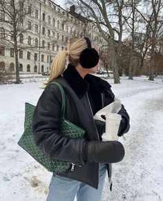 Freezing Cold Outfits, Winter Outfits Cold Freezing, Earmuffs Outfit, Amsterdam Winter, Cold Weather Outfits Winter, Winter Outfits Snow, Goyard Tote, Sweden Fashion, Nyc Fits