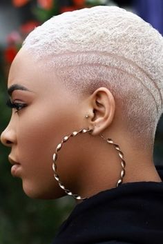 Short Platinum Blonde Hair, Shaved Hair Cuts, Short White Hair, Shaved Hair Designs, Natural Hair Cuts