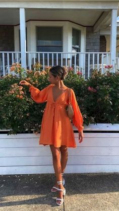 cute girl with an orange summer dress with a great instagram pose Matching Summer Set Outfit, Beachy Brunch Outfit, April Wedding Guest Dress Casual, Effortless Vacation Outfits, Casual Summer Wedding Guest Dress, Lake Town Outfits, Spring Clothing 2024, Colorful Beach Dress, Music In The Park Outfit