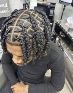 Men Retwist, Mens Dreadlocks, Dread Updos, Locs Dyed, Women Dreads, Hairstyle Locs, Hairstyles Dreads, Men Dreads, Dreads Men