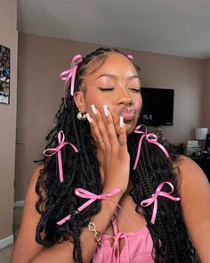 Thick Bubble Braids, Pink Hair For Black Women, Hair Styles Ideas Black Women, Black Natural Braided Hairstyles, Cute Braid Colors, Long Braids With Color, Black Barbie Hairstyles, Black Girls Pink Hair, Box Braids Mixed Colors