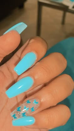 Bright Blue Acrylics, Basic 4th Of July Nails, Summer Acrylic Nails Medium Length, Teal Square Acrylic Nails, Nails Acrylic Summer Blue, Cute Nails Acrylic Blue, Blue Nails Ideas Simple, Nails With The Letter J On Them, Cute Back To School Nails For Teens