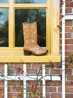 This Womens Cowboy & Western Boots item by Dandelie has 279 favorites from Etsy shoppers. Ships from The Netherlands. Listed on Sep 9, 2024 Leaf Boots, Flower Cowboy Boots, Cowboy Boots Brown, Flower Boots, Bohemian Soul, Western Cowgirls, Cow Girl, Western Cowgirl, Cowboy Western