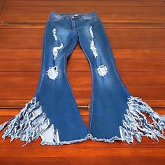 Nwot Bell Bottom Festival Jeans With Lots Of Fringe At The Bottom Of Each Leg. Size Medium. Measurements In Pictures Are For The Medium Only. New Without Tags. Frayed Jeans Outfit, Plus Size Bell Bottoms, Ugly Clothes, Upcycle Denim, Long Sleeve Backless Dress, Ugly Outfits, Outfit References, Jean Skirts, Diy Denim