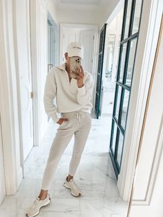 Target Athleisure Outfits, Neutral Leggings Outfit, Neutral Athleisure Outfit, White Shorts Dress, Athleisure Fits, Classy Athleisure, Neutral Leggings, Becky Hillyard, Exercise Outfits