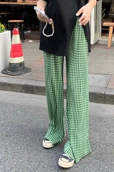 Cher Horowitz, Outfit Vintage, Neue Outfits, Loose Pants, Mode Inspo, Mode Vintage, Green Plaid