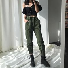 High Waist Loose Joggers EXCLUSIVE PRODUCT! NOT SOLD IN STORES! Specifications: Length: Ankle-Length Pants Material: Acetate, Polyester, Cotton Closure Type: Zipper Fly Waist Type: High Fabric Type: Broadcloth Size (Inch) Waist Length Hip S 24.4-28.3 39.0 34.6 M 26.0-29.9 39.4 36.2 L 27.6-31.5 39.8 37.8 Package Includes: 1*High Waist Loose Joggers *Please allow 10-21 business days for the item to arrive Enby Aesthetic, Cargo Pants Outfits Women, Black Cargo Pants Women, Green Pants, Cargo Pants Women, Denim Overalls, Edgy Outfits, Outfits Casual, Grunge Outfits