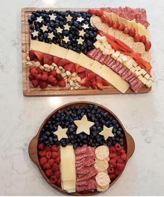 an american flag platter with cheese, fruit and crackers