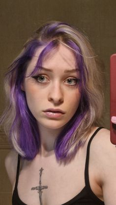 Purple Hair Dye Ideas For Blondes, Halo Hair Dye Style Blonde, Halo Split Dye, Purple Hair On Blonde, Purple Money Piece Hair Blonde, Dark Purple And Blonde Hair, Purple Underneath Hair Blonde, Purple Hair Color Ideas For Blondes, Peekaboo Purple Hair