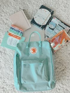 School Bag Aesthetic, Stylish School Bags, School Bag Essentials, Aesthetic Backpack, Cool School Supplies, Study Stationery, Bag Aesthetic, Cute Stationary, Cute School Supplies