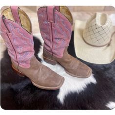 Size 6 1/2 B Pink Western Snip Toe Boots, Pink Western Boots With Snip Toe, Fitted Pink Boots With Round Toe, Pink Fitted Snip Toe Boots, Pink Western Boots For Rodeo, Fitted Western Pink Boots, Fitted Western Style Pink Boots, Pink Western Boots With Round Toe, Pink Leather Boots With Snip Toe