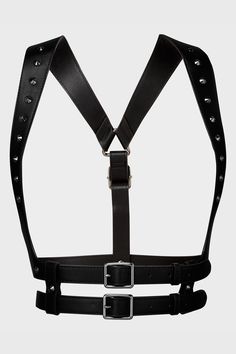 IVY.- Statement, faux leather harness.- Metal stud details.- Buckle closure.- Wipe clean.XS-M- Smallest waist closure 65cm/25.5".- Largest waist closure 80cm/31.4".L-XXL- Smallest waist closure 90cm/35".- Largest waist closure 104cm/40".With KILSTAR branding, 100% PU. Harness Aesthetic, Body Harness Outfits, Smallest Waist, Harness Outfit, Harness Fashion, Body Harness, Leather Harness, Black Choker, Dog Hoodie