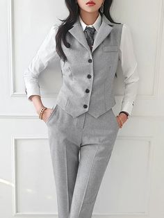 Female Blazer, Office Suit, Jacket Vest, Professional Outfits, T Shirt Vest, Women Vintage, Elegant Outfit, Fall Outfits Women, Two Piece Outfit