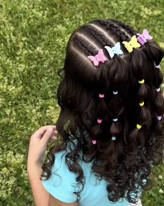 Easter Hairstyles For Kids Short Hair, First Grade Hair Styles, Curly Hairstyles For Baby Girl, Spring Picture Day Hairstyles For Kids, Kindergarten Graduation Hairstyles, Curly Hair Baby Girl Hairstyles, Barbie Hairstyles For Kids, Curly Hairstyles Babygirl, Cute Toldders Hairstyles