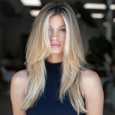 Crisp Long Layered Straight Hairstyle Long Shag Haircut, Oval Face Haircuts, Oval Face Hairstyles, Long Layered Haircuts, Girl Haircuts, Long Layered Hair, Haircuts For Long Hair, Long Straight Hair, Oval Faces