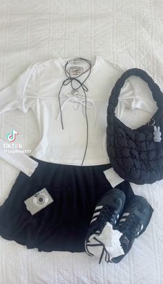 wavetonev Clueless Outfits, Girly Outfits, Lookbook Outfits, Fashion Killa, Cute Casual Outfits, New Outfits, Chloe, Aesthetic Clothes