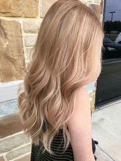 champagne blonde #hair Gold Blonde Hair, Honey Hair Color, Strawberry Blonde Hair Color, Golden Blonde Hair, Hair Tint, Champagne Blonde, Gold Blonde, Blonde Tones