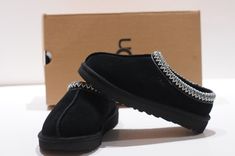 New pair of black UGG women’s suede slippers size US5. Comes with original box. Black Tasman, Ugg Women, Black Uggs, Boss Babe Quotes, Suede Slippers, Ugg Black, Boss Babe, Original Box, Shoe Accessories