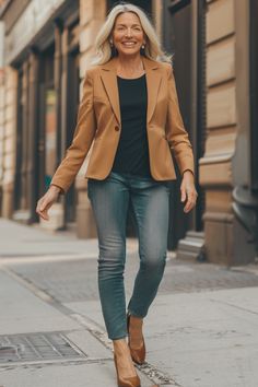 flattering outfits for petite women Short Torso Fashion, Best Outfits For Short Women, Over 50 Dressing, Dressing For Your Body Type, Outfits For Short Women, Outfit For Petite Women, Petite Style Outfits, Outfits For Petite, Flattering Outfits