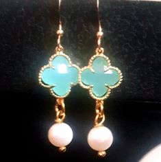 14k Gold Filled (Non Turnish) Elegant Teal Clover Crystal And Freshwater Pearl Earrings. Lois Griffin, Senior Szn, Cute Formal Dresses, Natural Pearl Earrings, Teal Earrings, Freshwater Pearl Earrings, Freshwater Pearls Earrings, Natural Pearl, Earrings Color