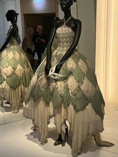 High Fashion Gowns Couture, Dior Dress Aesthetic, Season Art, Dior By John Galliano, Dior Fashion, Fashion Aesthetics, Vintage Gowns