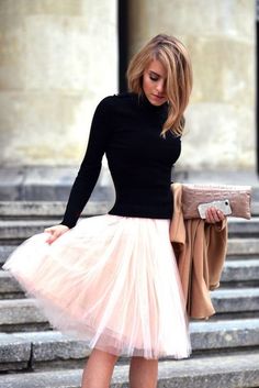 Black Sweater / Tulle Skirt Rok Midi, Rok Outfit, Gonna In Tulle, Skirt Tutu, Pink Tulle Skirt, Skirt Diy, Skirt Tulle, Looks Street Style, Skirt Midi