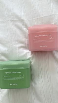 Korean skincare, mediheal toner pads, the tea tree trouble pad is linked. One of the best toner pas i have used by far!!! *not my pic Toner Pads Aesthetic, Toner Pads Korean, Korean Toner Pads, Mediheal Toner Pads, Yesstyle Products, Korean Toner, Tea Tree Toner, Skincare Toner, Sensitive Acne Prone Skin