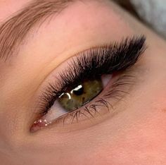 Eyeliner Effect Lash Extensions, Lash Shapes, Lash Station, Winged Eyelashes, Winged Lashes, Volume Russe, Evening Eye Makeup, Lashes Tutorial, Deep Set Eyes