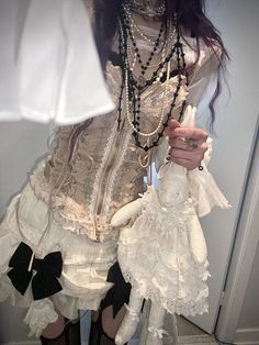 White Goth, Alt Outfits, White Rabbit, 2000s Fashion, Tim Burton, New Wave, Look Cool, Cute Fashion, Aesthetic Clothes