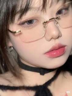 Douyin Jewelry, Kawaii Glasses Frames, Asian Glasses, Tiktok Name, Soft Tik, Korean Glasses, Glasses For Round Faces, Cute Glasses Frames, Glasses Aesthetic