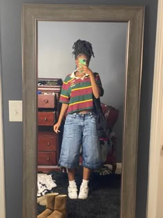 Street Where Outfits, Art School Outfits Aesthetic, Casual Rustic Outfits, Goldlink Crew Aesthetic, Baggy Looks Women, Baggy Clothing Outfits, Sza Outfits Baggy, Styling Army Cargo Pants, Hawaiian Shirt Outfit Women Aesthetic