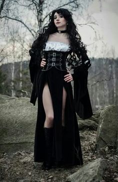 Find him. Yennefer Inspired Outfit, Yennefer Outfit, Witcher 3 Yennefer, Yennefer Cosplay, Cold Beauty, Amazing Costumes, Gothic Women, Dark Beauty Photography, Hot Halloween Outfits