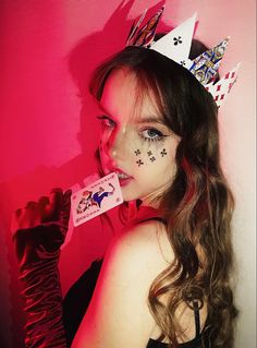 Queen Of Cards Makeup, Queen Of Spades Halloween Costume, Deck Of Cards Costume, Card Makeup, Monster Makeup