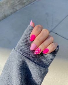 Valentine’s Day Pink Checkered Nails. #valentines #vday #valentinesday #valentinesdaynails #pinknails #pink #pinkcheckerednails #checkered #nails #naildesign #nailart Pink Checkered Nails, Nail Ideas For Fall, Almond Nail Ideas, Fall Almond Nails, Checkered Nails, Nails Valentines, Pumpkin Spice And Everything Nice, Retro Nails