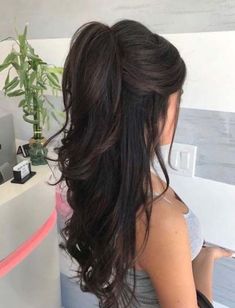 28 Stunning Hairstyle Ideas for Prom - Raising Teens Today Brown Wedding Hair, Graduation Hairstyles, Mega Hair, Fast Hairstyles, Half Up Half Down Hair, Easy Hairstyles For Long Hair, Half Up Hair, Brown Hair Colors, Ponytail Hairstyles