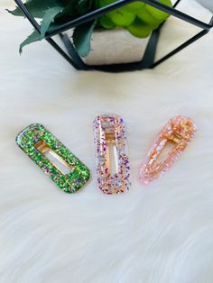 beautiful and colourful hair clips Name Necklace, Hair Clips, Favorite Jewelry, Hair Color, Beauty Book, Monogram, Jewelry Necklaces, Etsy Accessories, Accessory Gift