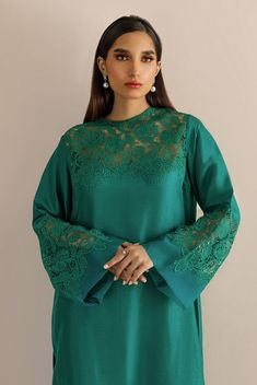 Kut266 Deepak Perwani, Raw Silk Dress, Kurti Sleeves Design, Floral Lace Pattern, Lace Dress Design, Latest Dress Design, Pakistani Dresses Casual, Dress Neck Designs