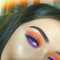 Maquillage Goth, Eyeshadow Purple, Purple Eyeshadow Looks, Orange Eye Makeup, Pink Eyeshadow Look, Purple Eye Makeup