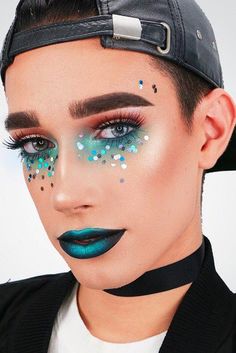 50 Times 17-Year-Old CoverGirl Star James Charles Had Better Makeup Than You Extreme Make-up, Men Wearing Makeup, Festival Makeup Tutorial, Patrick Starr, Halloween Makeup Clown, Halloween Makeup Look, Better Makeup, Festival Makeup Rave, Halloween Make-up Looks