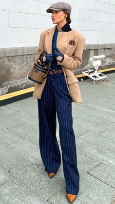 Stile Kendall Jenner, Africa Trip, Extreme Fashion, American Dress, Best Blazer, Pinstripe Pants, Blazer Outfits, Looks Style, Mode Inspiration