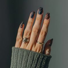 Classic dark nail design ideas perfect for an elegant gothic look Short Nail Design, Cute Simple Nails, Goth Nails