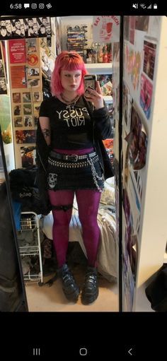 Goth Outfits Plus Size, Bubblegum Goth, Chubby Girl Outfits, Goth Music, One Friend, Twin Beds, Queen Size Bed, Some Friends