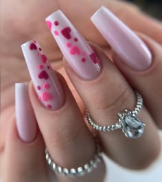 Valentines Day Nails Pink With Red Heart, Nails St Valentin, Valentines Acrylic Nail Designs, St Valentine Nails, Valentines Day Red Nails, Manicure Valentines Day, Nails San Valentin, Red Nails Valentines, Heart Nails Valentines Day