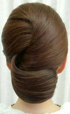 Classic hair style Short Updo, Sanggul Modern, Updo Ideas, Low Bun, Hair Up Styles, Amazing Hair, Trending Hairstyles, Homecoming Hairstyles, Gorgeous Hair