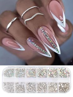 White And Rhinestone Nails, Nails Gems Rhinestones, White Bling Nails, Nail Art With Gems, Nail Designs With Gems, Stones Nails, Brides Nails, Ongles Bling Bling, Stone Nail Art