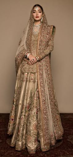 Lehenga Choli Pakistani, Pakistani Bridal Lehenga, Pakistani Bridal Dress, Nikkah Dress, Asian Bridal Dresses, Indian Bride Outfits, Latest Bridal Dresses, Bridal Dresses Pakistan