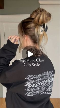 11K likes, 135 comments - torielynnbliss op January 18, 2023: "My signature claw clip style
Save & try

Sweatshirt @hausofcolorpvd , my bestie @kaylacolours kickass salon 🪩❤️‍🔥".