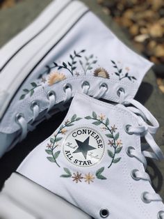 These custom platform Converse trainers are embroidered by hand either on both sides of the shoes, or chose whether you'd prefer the logo embroidered or just the outside. I only purchase 100% genuine shoes from the official converse website. Sizes are in standard woman UK sizes. **Because each pair of trainers are made to order I do not provide refunds if the shoes do not fit, so be sure that you have ordered the correct size.** Please check my processing times before placing an order as it can vary depending on my current workload. However, if you need them in a quicker time frame then don't hesitate to send me a message to see if I can prioritise your order if you have a specific deadline that needs to be met. If you have any custom requests for different designs then feel free to send a Custom Platform Converse, Platform Converse High Tops, Boty Converse, Converse Haute, Disney Converse, Converse Embroidery, Cute Converse Shoes, Embroidered Converse, Cute Converse