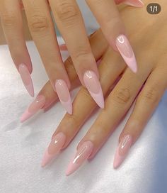 Festival Nail Ideas, Nails Inspiration Short, Short Stiletto Nails, Short Nail Inspo, Pink Stiletto Nails, Occasion Nails, Short Stiletto, Maquillage On Fleek, Small Nails